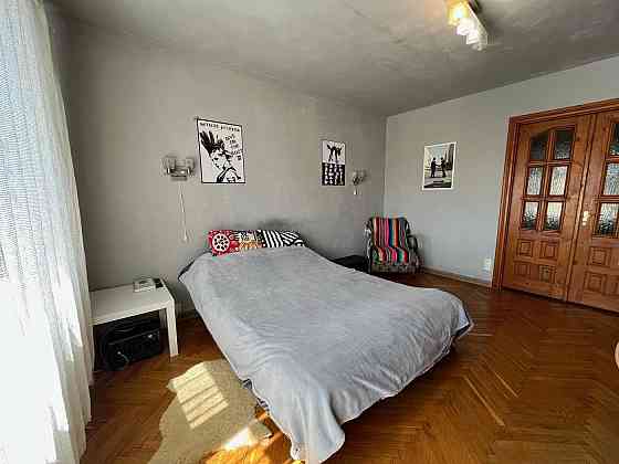 продаж 2кімн.квартири з меблями та технікою по в.Родини Крушельницьких Львов