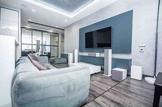 Продам квартиру (66м2)з дизайнерським ремонтом на Коновальця 44а Киев