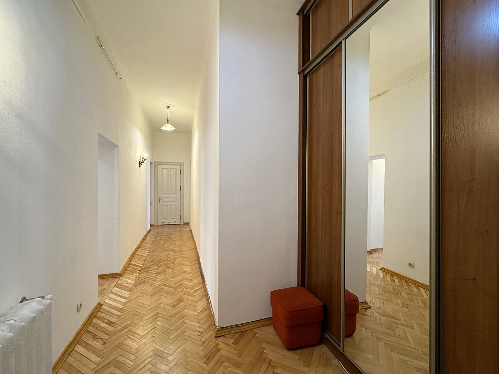 Унікальний простір в центрі міста Львов - изображение 8