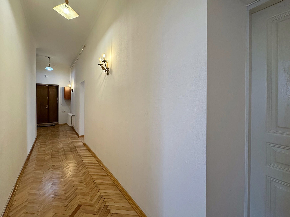 Унікальний простір в центрі міста Львов - изображение 5