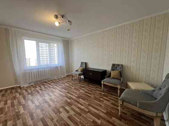 Оренда 3 кім початок Троєщини, Бальзака 4а Киев