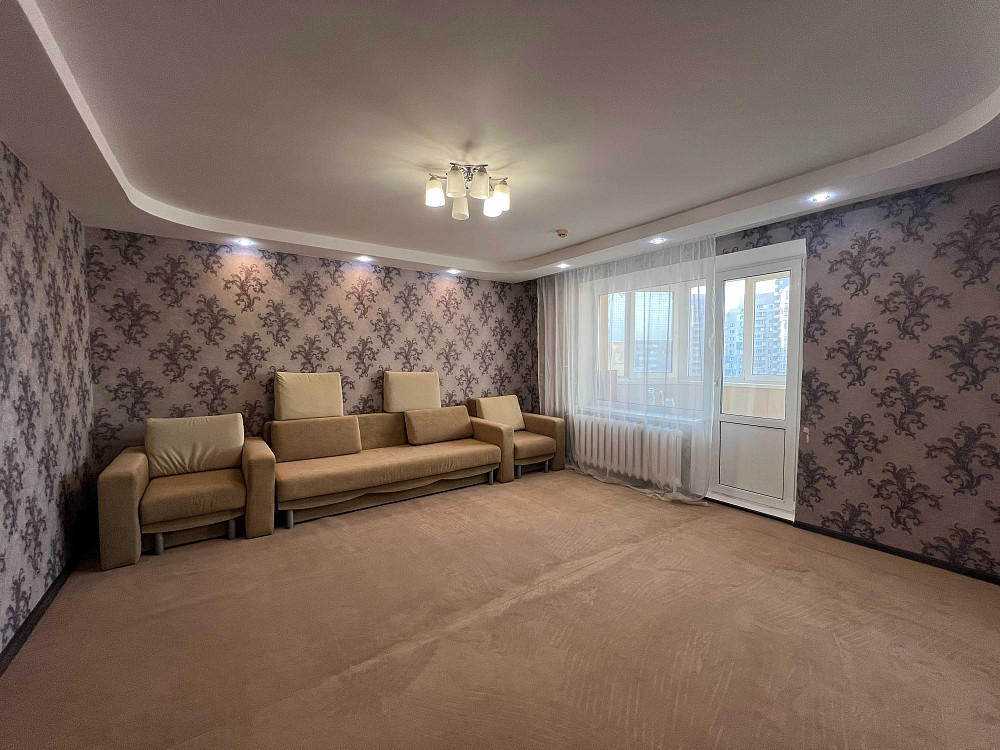 Оренда 3 кім початок Троєщини, Бальзака 4а Киев - изображение 2