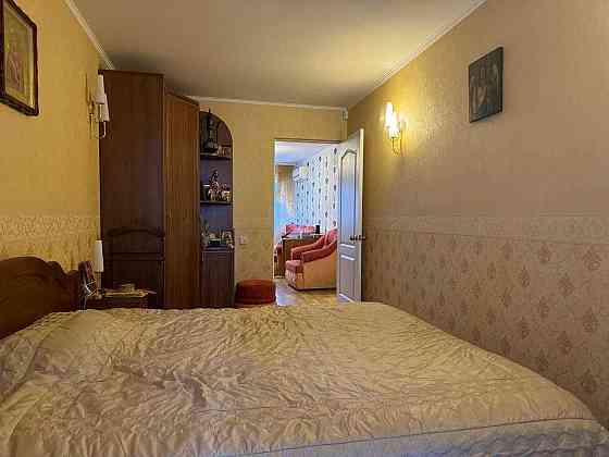 3х кімнатна квартира з гарним ремонтом та ізольованими кімнатами Киев