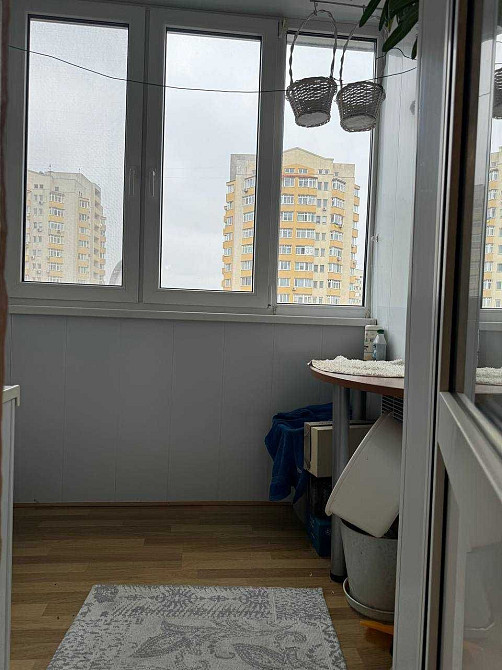 3х кімнатна квартира з гарним ремонтом та ізольованими кімнатами Киев - изображение 3