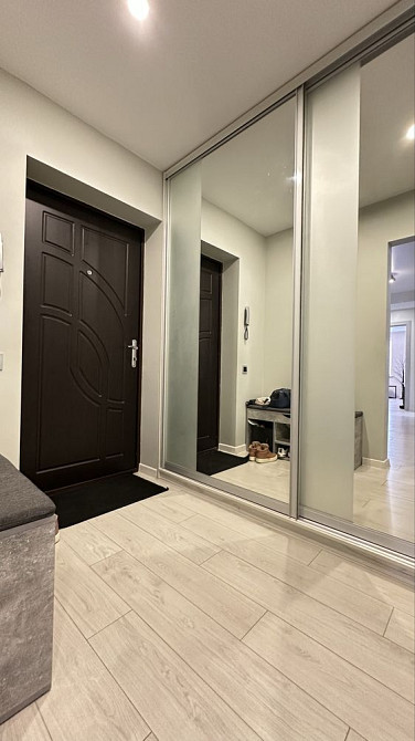 Трьохкімнатна квартира Петропавлівська Борщагівка - зображення 2