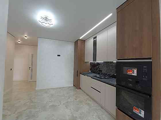 76м2 за вигідною ціною простора 2х кімнатна в обжитій новобудові Івано-Франківськ