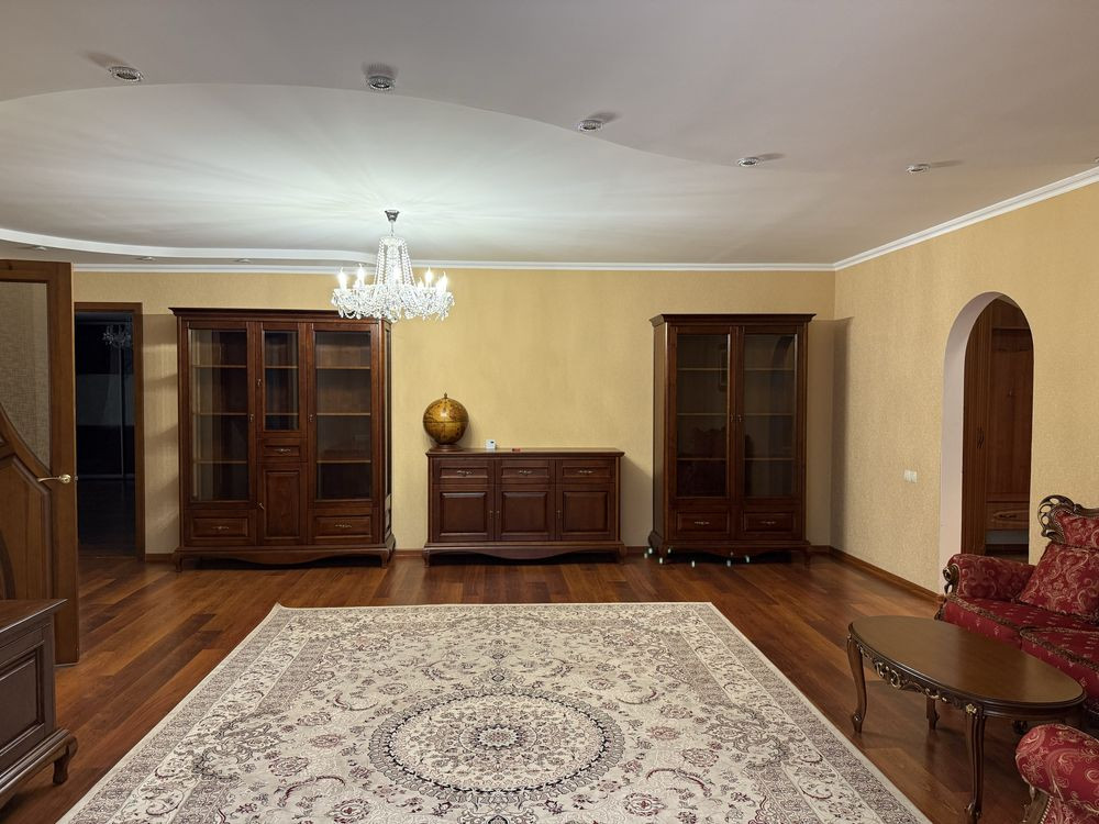 Простора трикімнатна квартира в центрі Хмельницького від власника Хмельницький - зображення 1