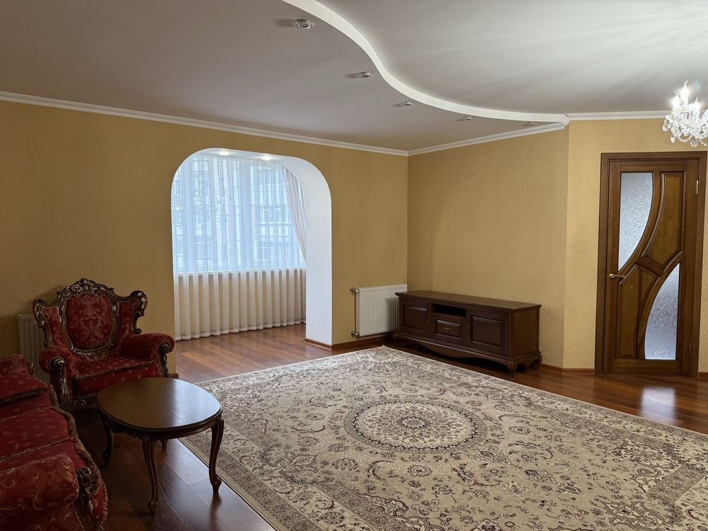 Простора трикімнатна квартира в центрі Хмельницького від власника Хмельницький - зображення 4