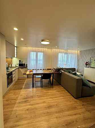 Продам видовую 2к студию возле парка Шевченко, ул. Вернадского! Дніпро