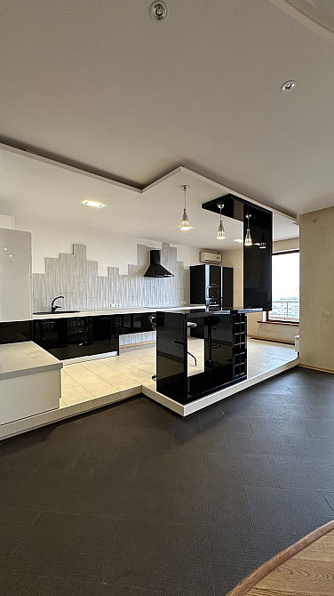 Просторная квартира с террасой в ЖК Ланжерон Одеса - зображення 3