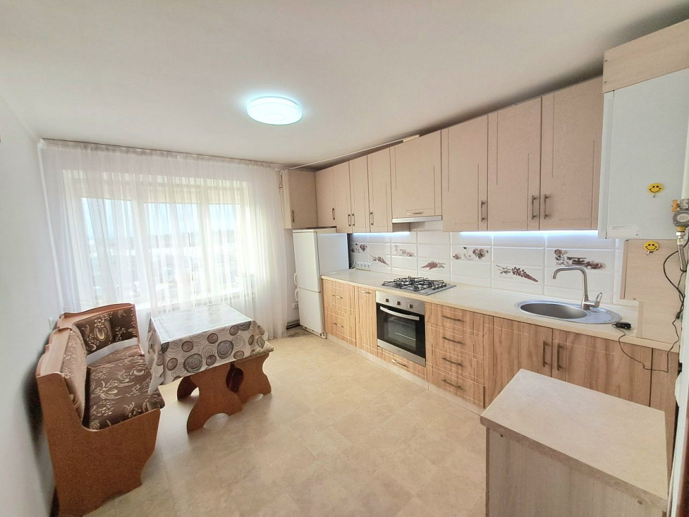 ТЕРМІНОВО! Трикімнатна з автономним опаленням,  гарний житловий стан! Рівне - зображення 1