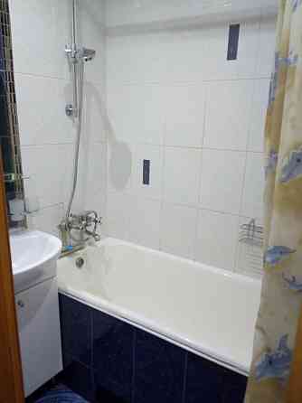 Срочно сдам 2 пр. Гагарина этаж 5/9 не угловая цена 15000грн Дніпро