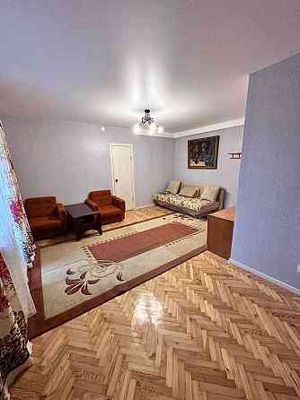 Вул. Тиха 7. Метро Звіринецька 15 хв пішки Киев