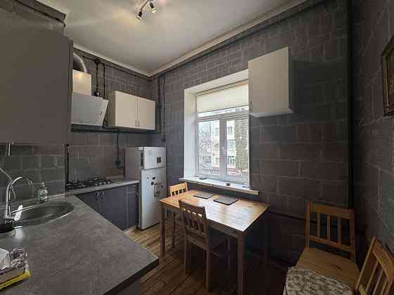 Здам 2 кк вул. Депутатська, 14 метро Святошин Киев