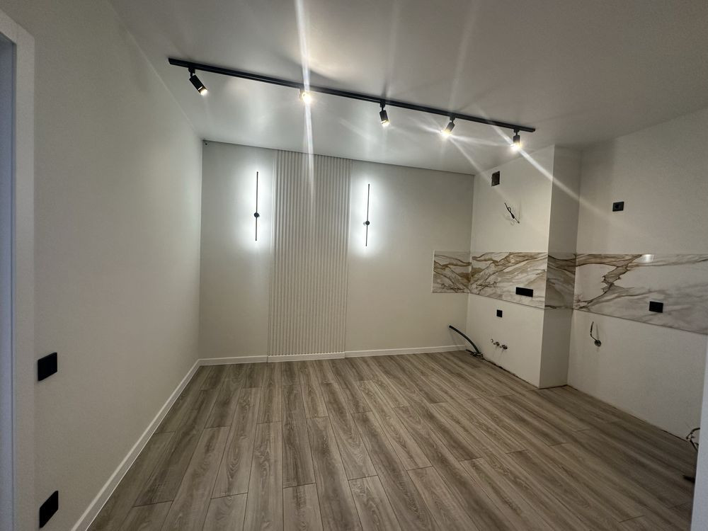 євро 2-к ЖК Варшавский 2 Подольский район м.Києва Киев - изображение 1