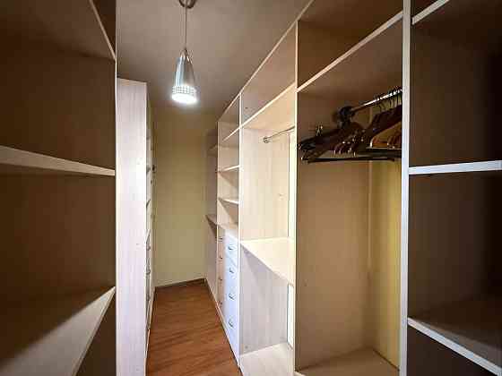 Двокімнатна квариира  за приємною ціною з гарним стильним ремонтом! Ивано-Франковск