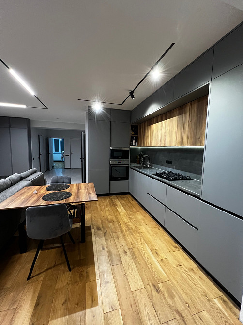 3-кімнатна дизайнерська квартира у
Містечку Центральне від власника Ивано-Франковск - изображение 1