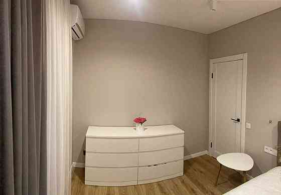 Продаж 3-кімнатна квартира ЖК П'ятий 5 Континент Набережна Перемоги Дніпро