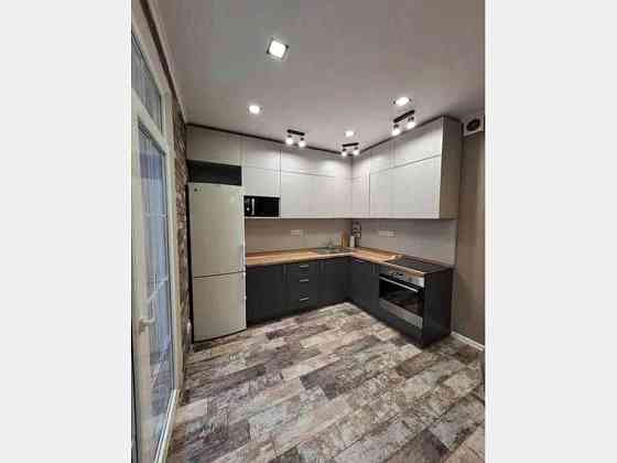 Однокімнатна квартира на Сергія Данченка Киев