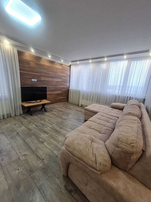 Ексклюзивна 3- кімнатна квартира вул.Козацька 9/1 на короткий термін! Черкаси - зображення 1