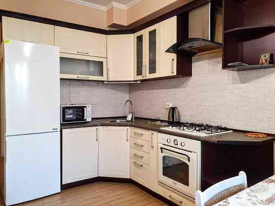 Здається 1 кімнатна "НОВОБУДОВА" на вул.РУСЬКА (меблі "МАЙЯ"). Чернівці