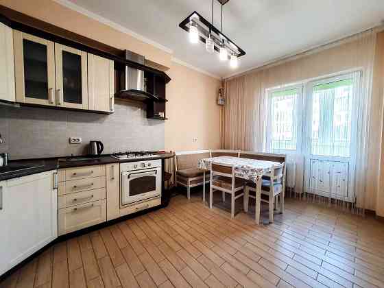 Здається 1 кімнатна "НОВОБУДОВА" на вул.РУСЬКА (меблі "МАЙЯ"). Чернівці