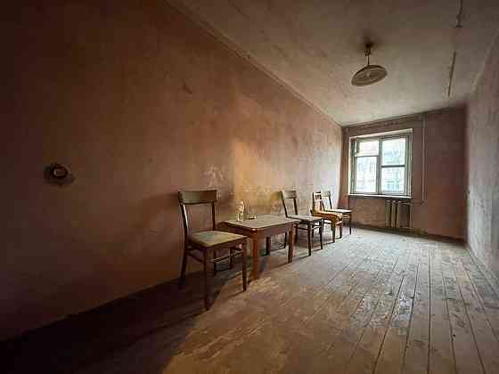 Продам 3к квартиру ул.Янгеля 1/р-н Титова. Лучший 2эт! Не угловая! Дніпро