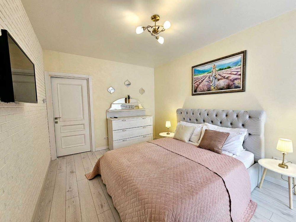 Продам однокімнатну квартиру з ремонтом в Яремче, Івано-Франків.обл Яремче - зображення 1