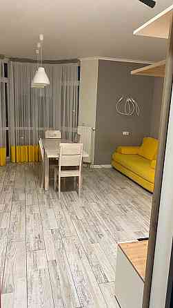 Сдам 1-комн.  квартиру-студио  возле метро с дизайнерским ремонтом Киев