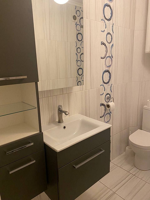 Сдам 1-комн.  квартиру-студио  возле метро с дизайнерским ремонтом Київ - зображення 6