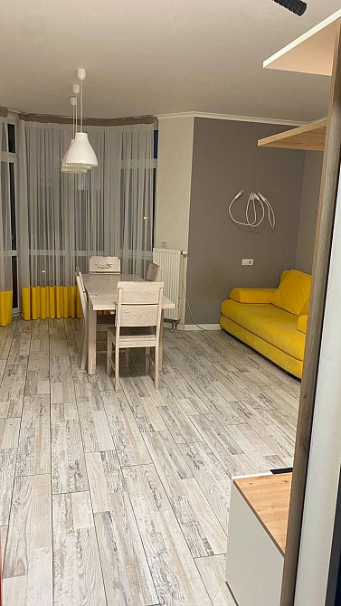 Сдам 1-комн.  квартиру-студио  возле метро с дизайнерским ремонтом Київ - зображення 2