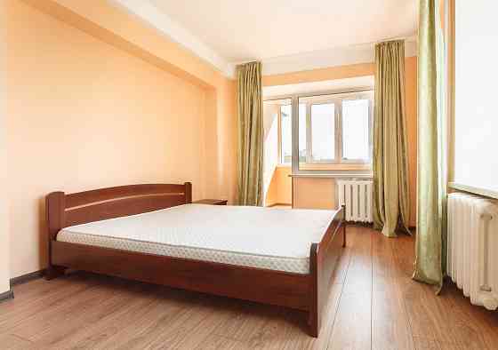 Здам 3-кім-ну, від власника, без комісії, 5 хв. до ст.м. Васильківська Киев