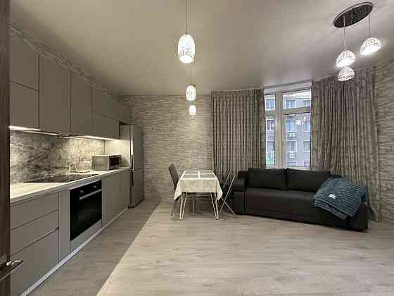 1комн Каманина 45 жемчужина низкий этаж, без выселения на лето Одеса