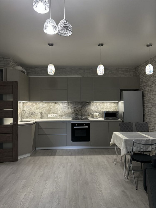 1комн Каманина 45 жемчужина низкий этаж, без выселения на лето Одеса - зображення 1