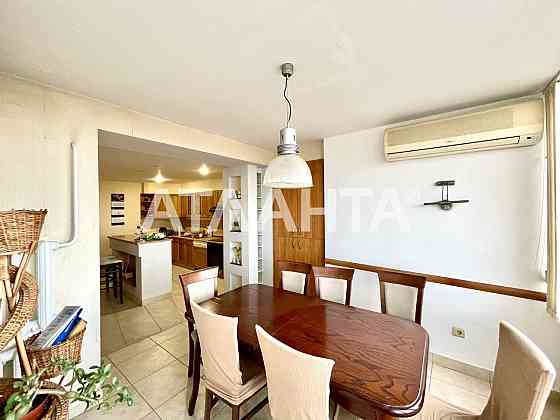 Продам красивую квартиру в кирпич. доме спецпроекта на ул. Армейская! Одеса