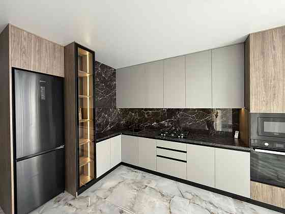 Центр , стильна 1кім+ кухня вітальня Новобудова на вул . Бандери! Івано-Франківськ