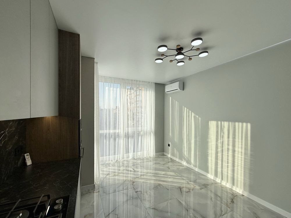 Центр , стильна 1кім+ кухня вітальня Новобудова на вул . Бандери! Івано-Франківськ - зображення 7