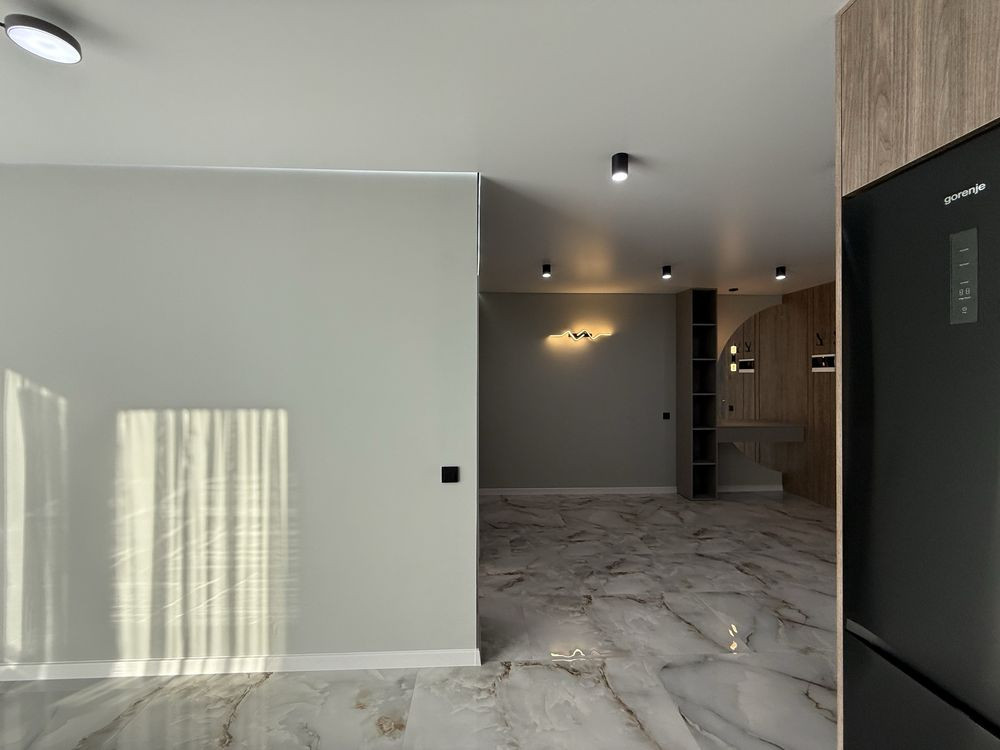 Центр , стильна 1кім+ кухня вітальня Новобудова на вул . Бандери! Івано-Франківськ - зображення 6