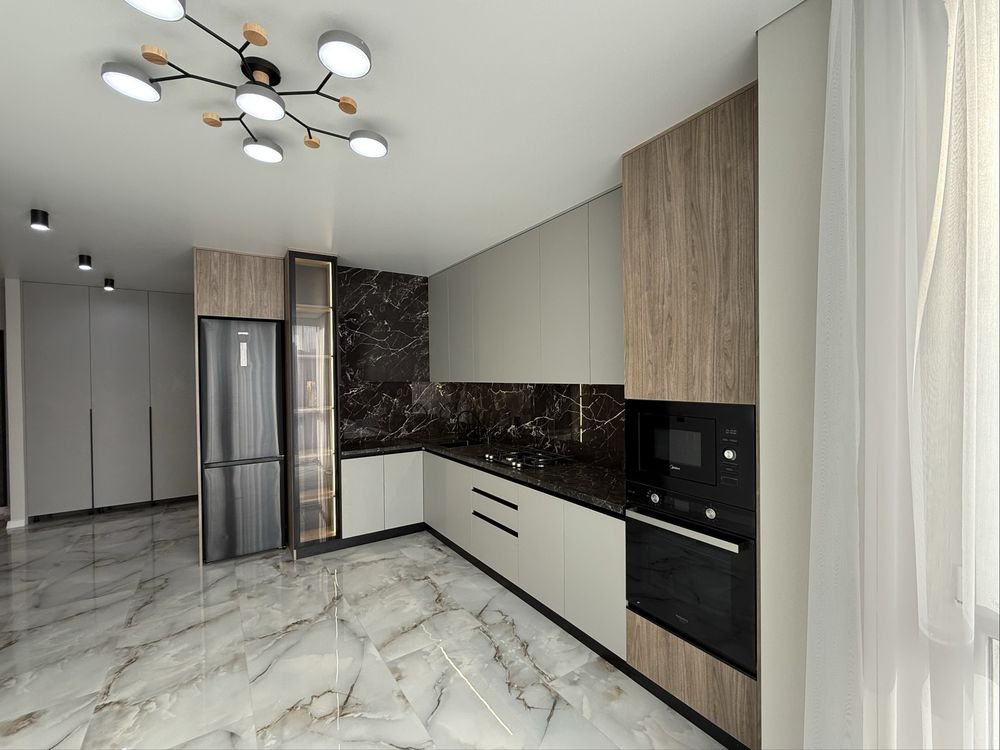 Центр , стильна 1кім+ кухня вітальня Новобудова на вул . Бандери! Івано-Франківськ - зображення 2