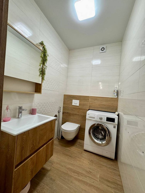 Продаж просторої квартири в новобудові з якісним ремонтом Солонка (Львівська обл.) - зображення 7