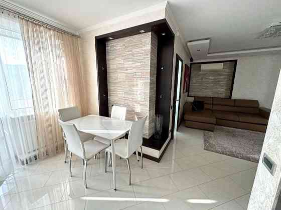 Оренда квартири вул.Ревуцького, метро Харківська. Киев