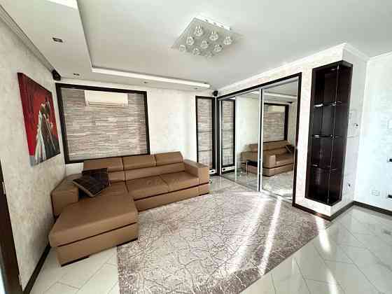 Оренда квартири вул.Ревуцького, метро Харківська. Киев