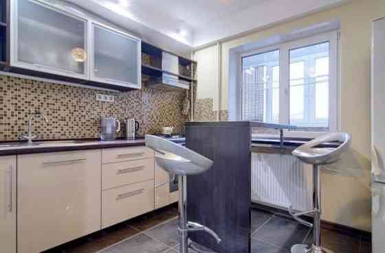 1я кв Оболонь м. Мінська 7 хв пішки Киев