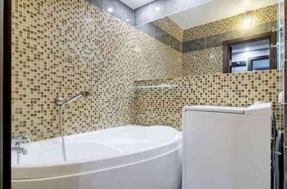 1я кв Оболонь м. Мінська 7 хв пішки Киев