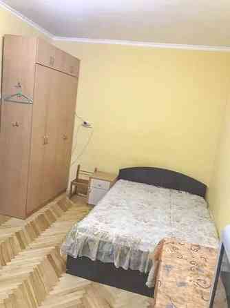 метро Печерская и Дворец Украина 2х квартира Киев