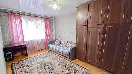 метро Печерская и Дворец Украина 2х квартира Киев