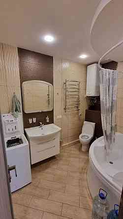 Здається гарна двох кімнатна видова квартира Киев