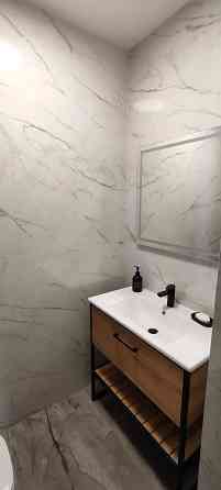 Продам 2к квартиру Варшавский плюс евроремонт Правды 51 Ретровиль Киев