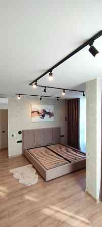 Продам 2к квартиру Варшавский плюс евроремонт Правды 51 Ретровиль Киев