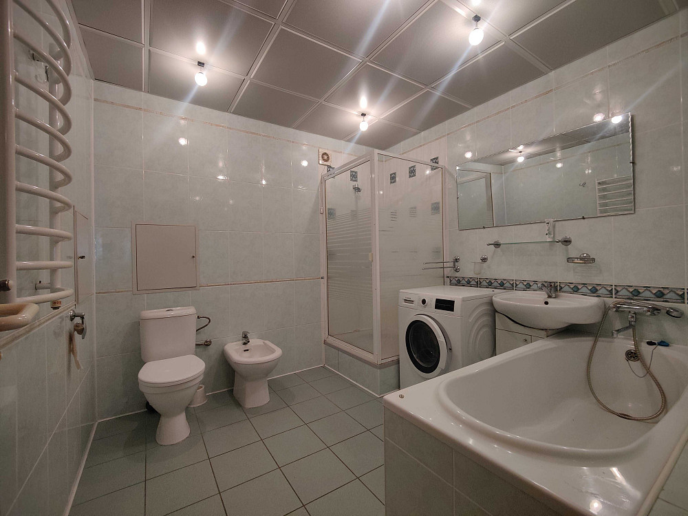 Оренда видової 2-кімнатної квартири в центрі Черкас Черкаси - зображення 2